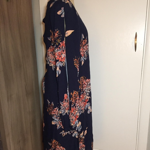 Boho Navy Floral Open Back Open Sleeve - Picture 6 of 6